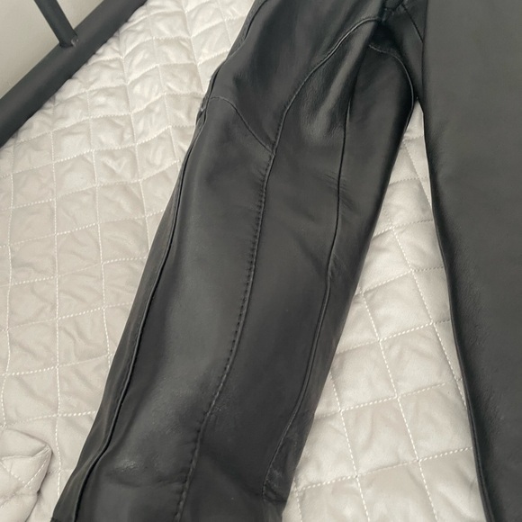 Men's Black Leather Jacket - Picture 8 of 9